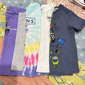 Bundle of 2Toddler tops